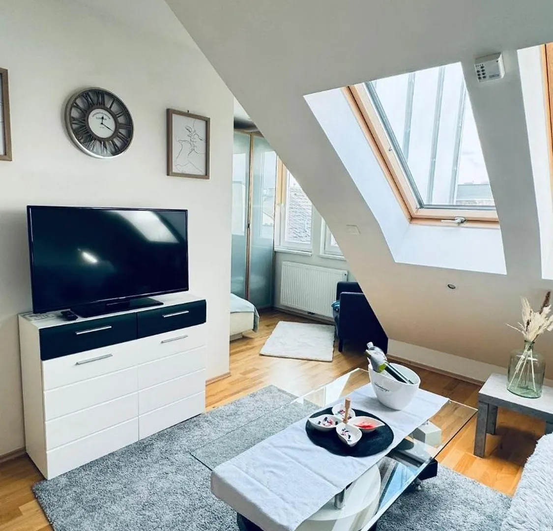 City Market Apartment Wien 0*,  Østrig